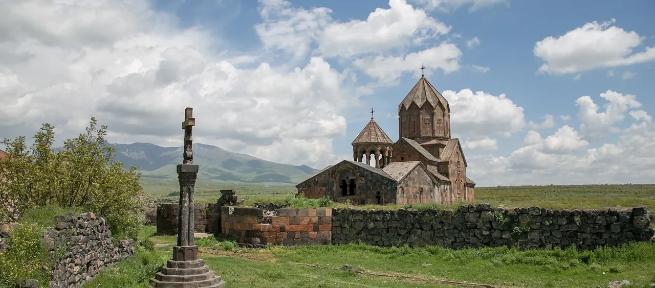 Saghmosavank, Hovhannavank, Gata Atölyesi, Eçmiadzin ve Zvartnots